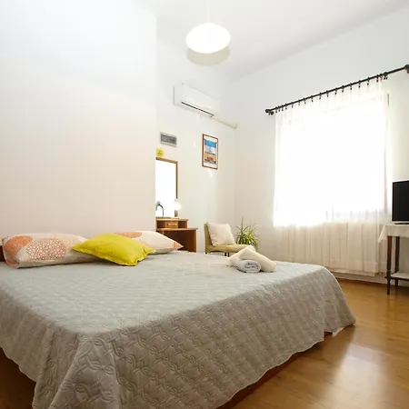 Apartment Fuer 2 Personen Ca 22 Qm In Pula, Istrien Istrische Riviera *