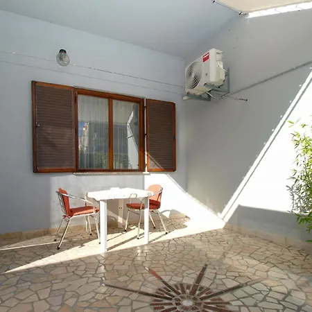 Fuer 2 Personen Ca 22 Qm In Pula, Istrien Istrische Riviera Pula